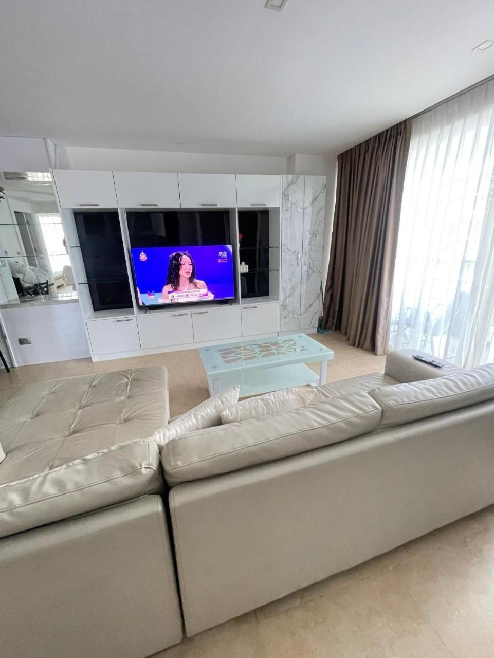 2 Bedrooms Near Pattaya Beach Luaran gambar