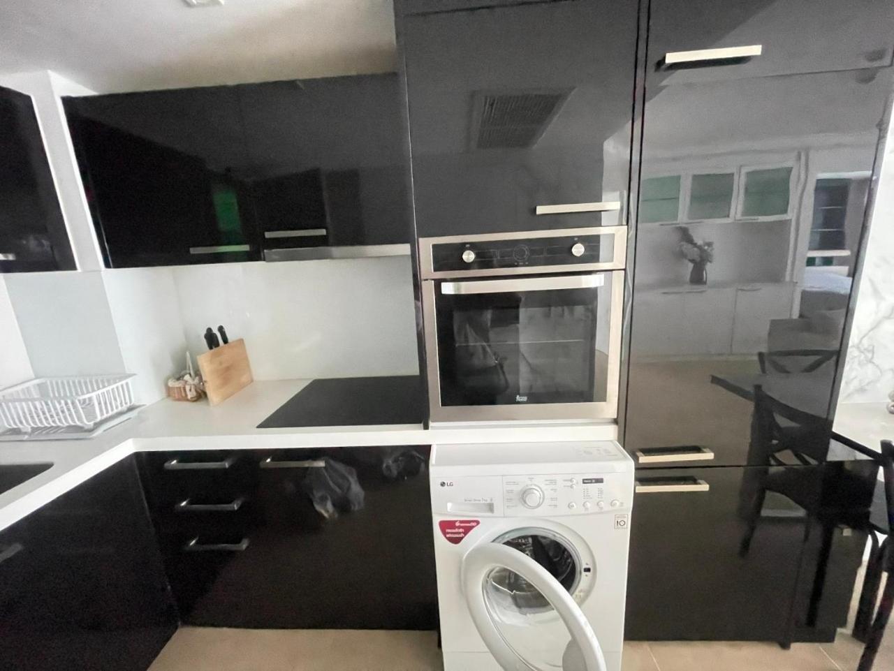 2 Bedrooms Near Pattaya Beach Luaran gambar