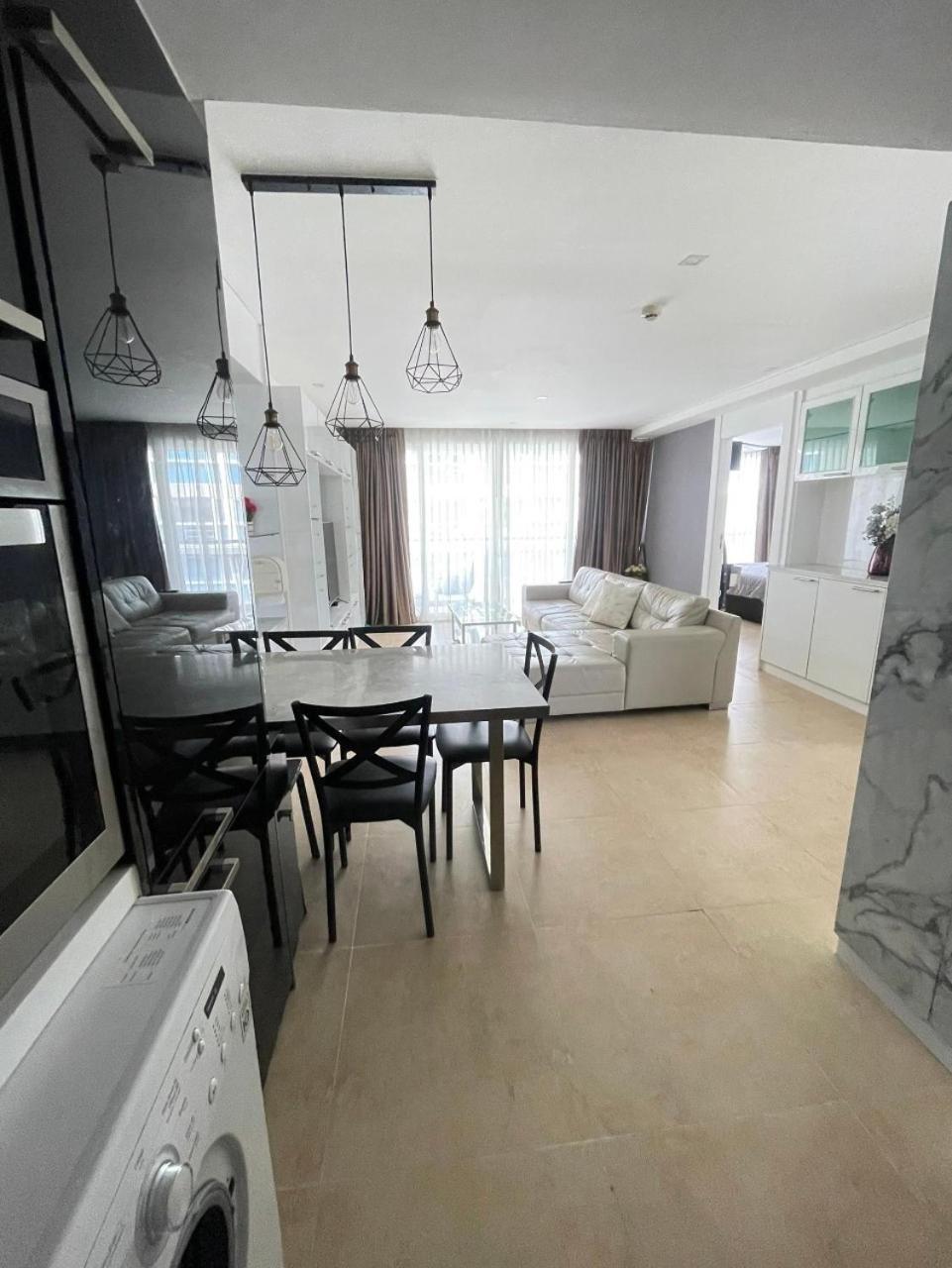 2 Bedrooms Near Pattaya Beach Luaran gambar